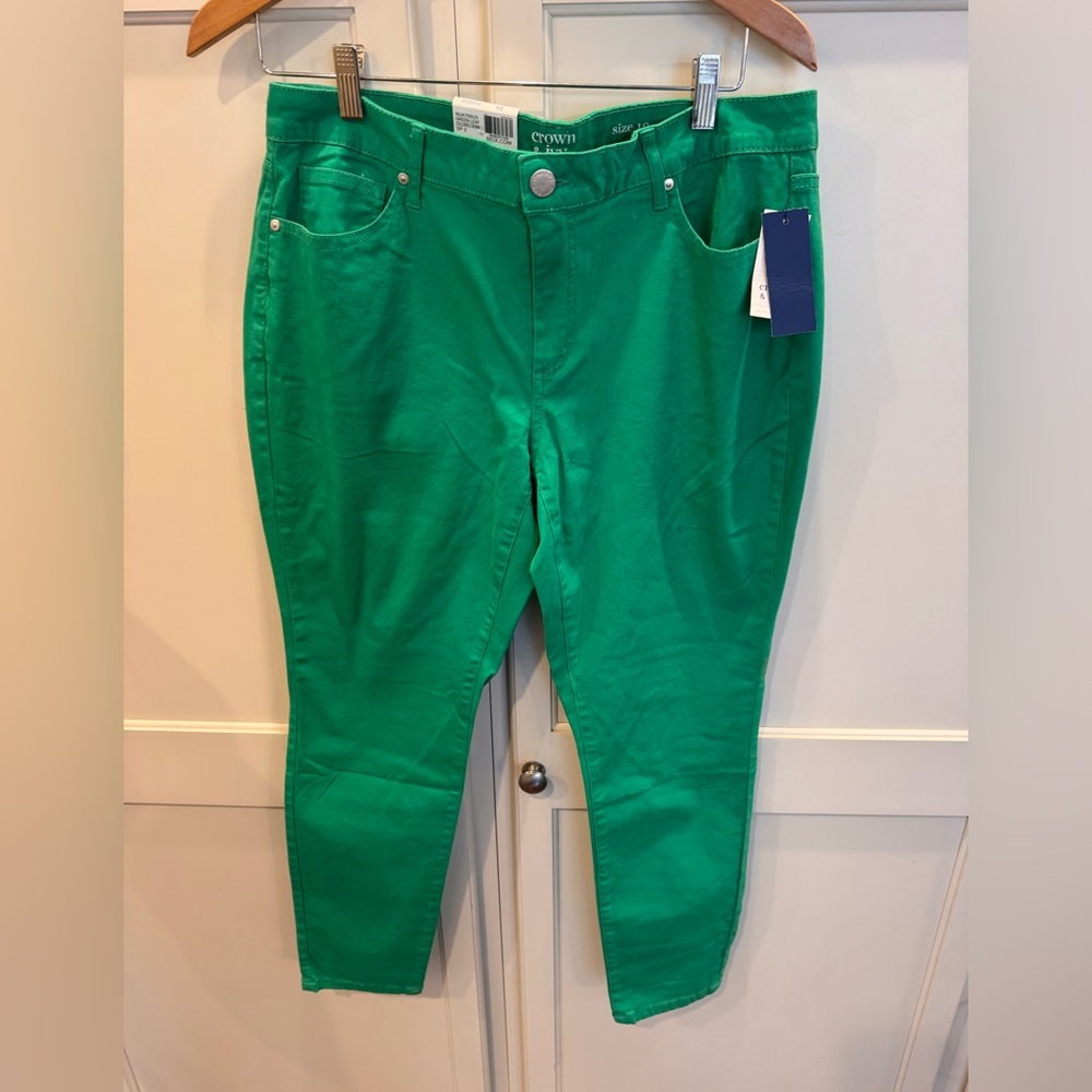 Crown and Ivy Green Women's Jeans
